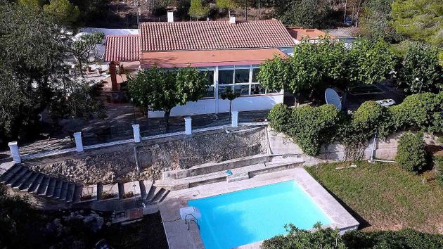 Foto 1 de Chalet en venta en calle De Canivell de 3 habitaciones con terraza y piscina