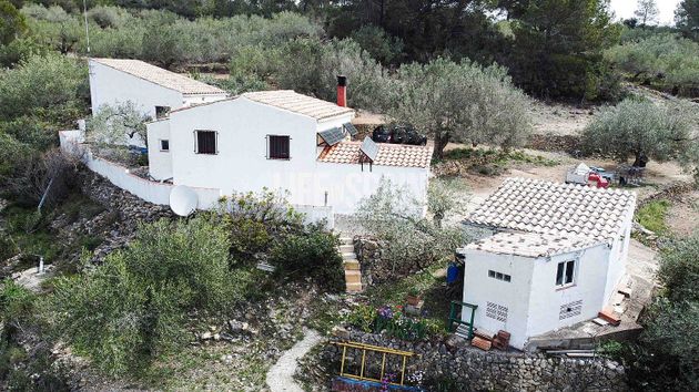 Foto 2 de Casa rural en venda a calle Diseminat de 3 habitacions amb terrassa i jardí