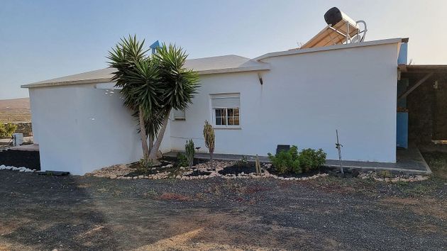 Foto 2 de Casa rural en venda a Tefía-Tetir de 2 habitacions amb terrassa i piscina