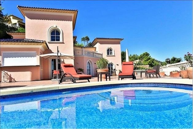 Foto 2 de Xalet en venda a Pedreguer de 5 habitacions amb terrassa i piscina