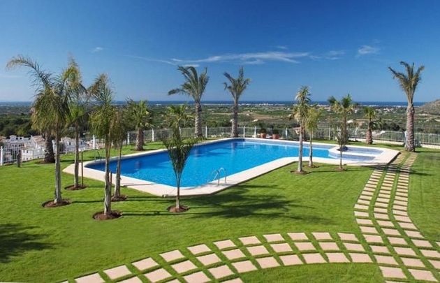 Foto 2 de Àtic en venda a Pedreguer de 2 habitacions amb terrassa i piscina