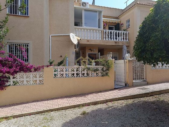 Foto 1 de Piso en venta en Nueva Torrevieja - Aguas Nuevas de 2 habitaciones con terraza y piscina