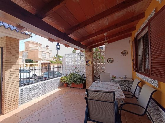 Foto 1 de Dúplex en venda a Playa de los Locos de 3 habitacions amb jardí i balcó