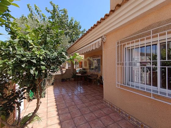 Foto 1 de Casa en venta en Centro - Alcazares, Los de 3 habitaciones con terraza y garaje
