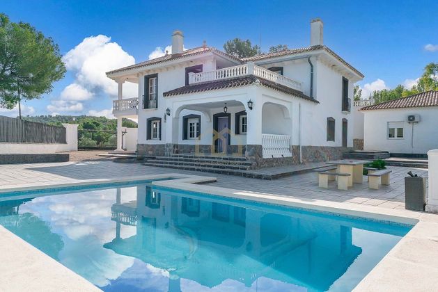 Foto 1 de Casa en venda a Yecla de 9 habitacions amb terrassa i piscina