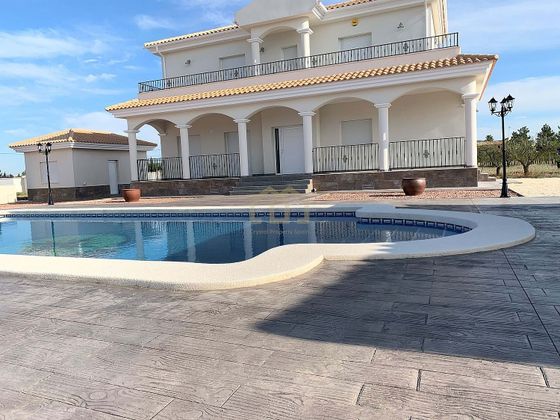 Foto 1 de Venta de casa en Pinós de 4 habitaciones con terraza y piscina