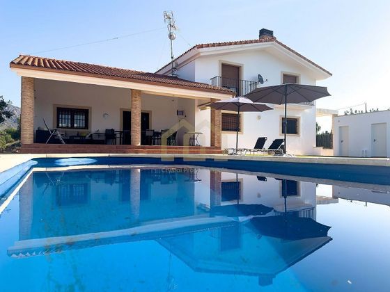 Foto 1 de Casa rural en venda a Albatera de 5 habitacions amb terrassa i piscina