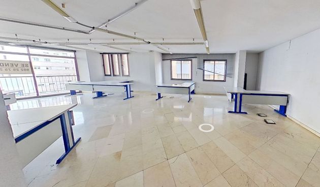 Foto 1 de Oficina en venda a Mercat  - La Missió - Plaça dels Patins de 150 m²