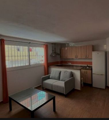 Foto 2 de Venta de piso en Girón - Las Delicias - Tabacalera de 1 habitación con balcón y aire acondicionado