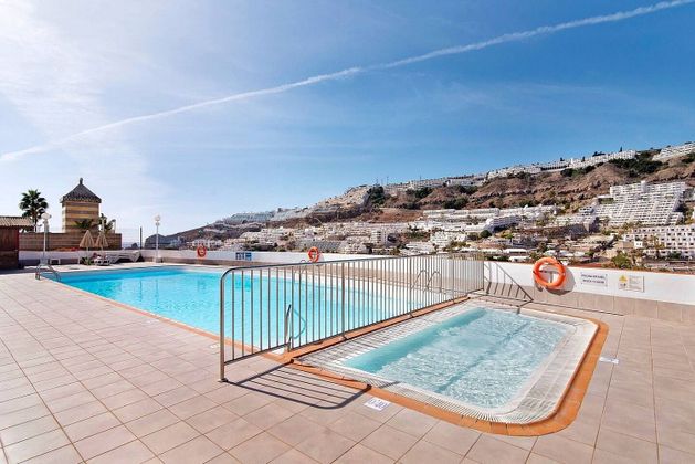 Foto 1 de Ático en venta en calle Gran Canaria de 1 habitación con terraza y piscina