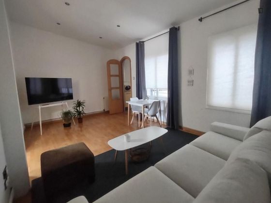 Foto 1 de Pis en lloguer a Sant Andreu de Palomar de 1 habitació amb mobles i aire acondicionat