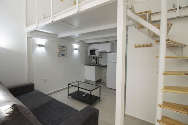 Foto 1 de Alquiler de estudio en Pradolongo con muebles y aire acondicionado