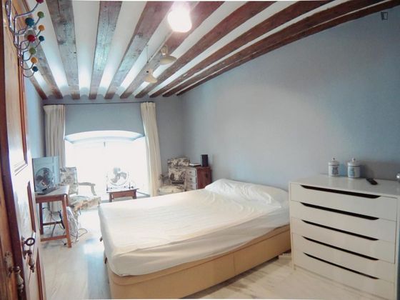 Foto 1 de Alquiler de piso en Cortes - Huertas de 1 habitación con muebles