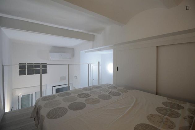Foto 1 de Estudi en lloguer a Pradolongo amb mobles i aire acondicionat