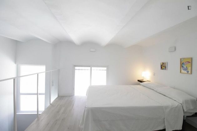 Foto 2 de Alquiler de estudio en Pradolongo con muebles y aire acondicionado