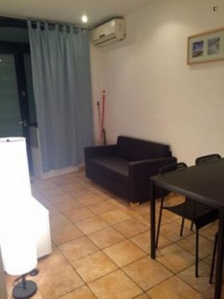 Foto 1 de Alquiler de estudio en Sant Pere, Santa Caterina i la Ribera con muebles y aire acondicionado