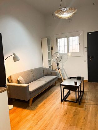 Foto 2 de Alquiler de estudio en Vila de Gràcia con muebles