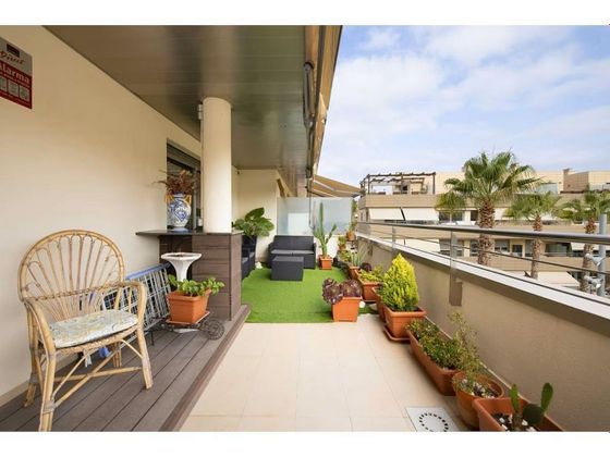 Foto 1 de Pis en venda a La Geltrú de 4 habitacions amb terrassa i piscina