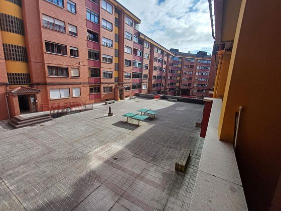 Foto 2 de Dúplex en venda a calle La de 3 habitacions amb jardí i balcó