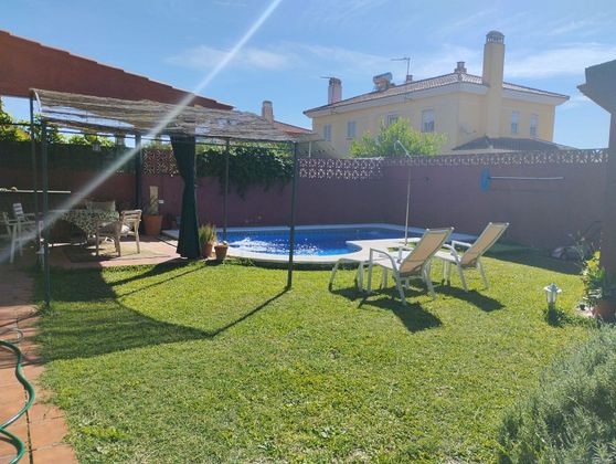 Foto 1 de Casa en venda a Espartinas de 3 habitacions amb terrassa i piscina