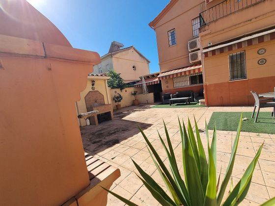 Foto 1 de Chalet en venta en calle Sierra Nevada de 4 habitaciones con terraza y piscina