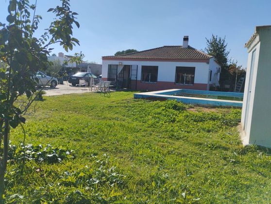 Foto 1 de Chalet en venta en calle Sierra Mágina de 4 habitaciones con terraza y piscina
