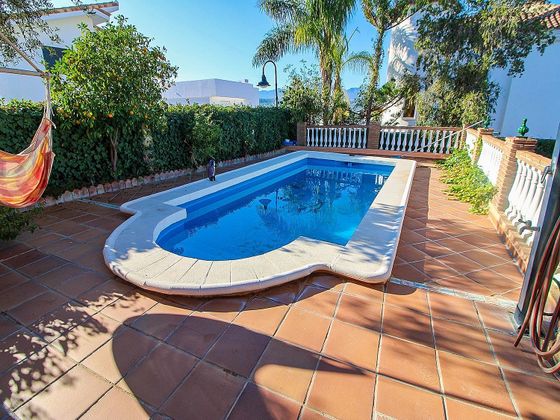 Foto 2 de Xalet en venda a Coín de 3 habitacions amb terrassa i piscina