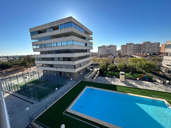 Foto 2 de Venta de piso en Ciutat Universitària de 3 habitaciones con terraza y piscina