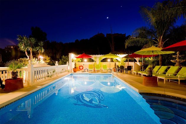 Foto 2 de Chalet en venta en Torreblanca del Sol de 5 habitaciones con terraza y piscina