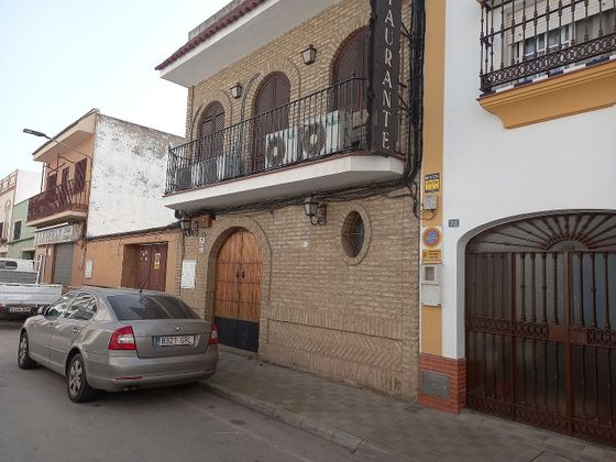 Foto 1 de Edifici en venda a calle Santiago Apóstol amb piscina