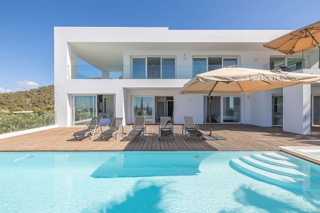 Foto 2 de Chalet en venta en Cala Vedella - Cala Tarida - Cala Conta de 8 habitaciones con terraza y piscina