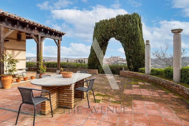 Foto 1 de Casa en venda a Los Cigarrales-La Bastida de 8 habitacions amb terrassa i piscina