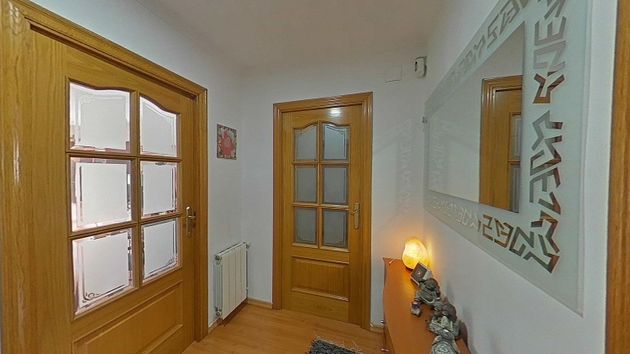 Foto 2 de Piso en venta en Creu de Barberà de 3 habitaciones con terraza y balcón