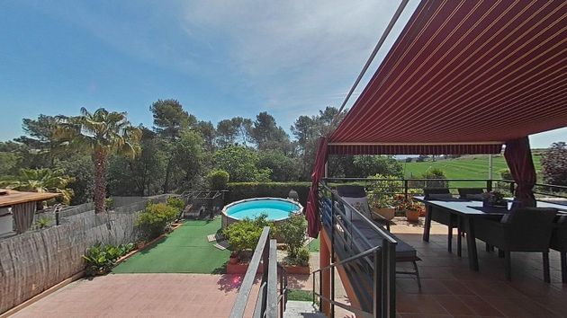 Foto 1 de Venta de chalet en Lliçà d´Amunt de 5 habitaciones con terraza y piscina