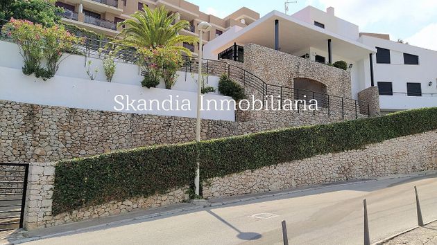Foto 2 de Chalet en venta en calle De L'argentina de 7 habitaciones con terraza y piscina
