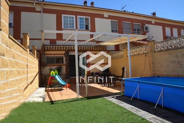 Foto 2 de Casa en venda a Serracines de 4 habitacions amb garatge i jardí