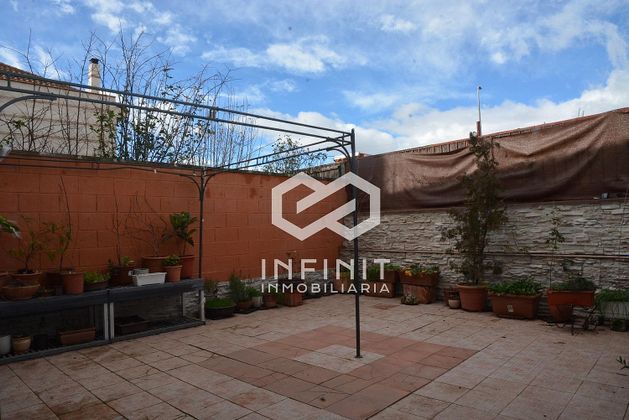 Foto 1 de Casa en venda a Serracines de 4 habitacions amb garatge i jardí