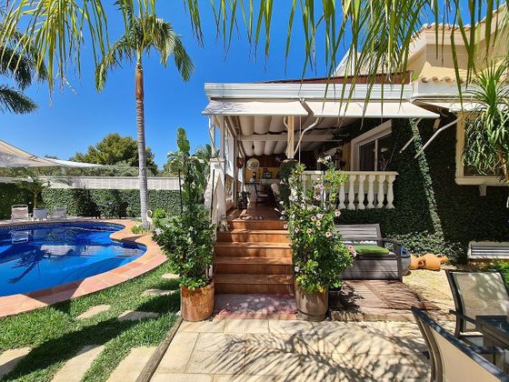 Foto 2 de Xalet en venda a El Puerto de 5 habitacions amb terrassa i piscina