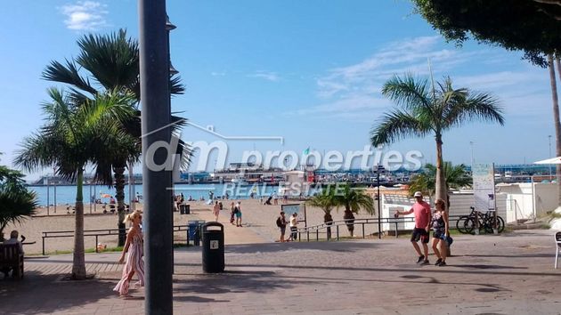 Foto 1 de Àtic en venda a Los Cristianos - Playa de las Américas de 2 habitacions amb terrassa i aire acondicionat