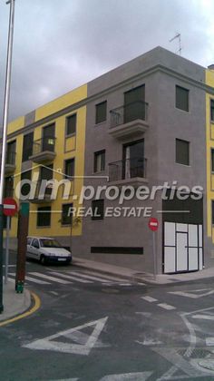 Foto 2 de Venta de piso en Adeje ciudad de 3 habitaciones con terraza y garaje
