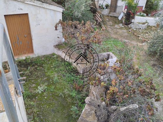 Foto 1 de Venta de casa rural en La Herradura de 1 habitación con terraza y jardín