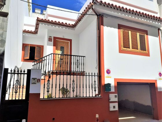Foto 1 de Casa en venta en Teror de 3 habitaciones con terraza y garaje