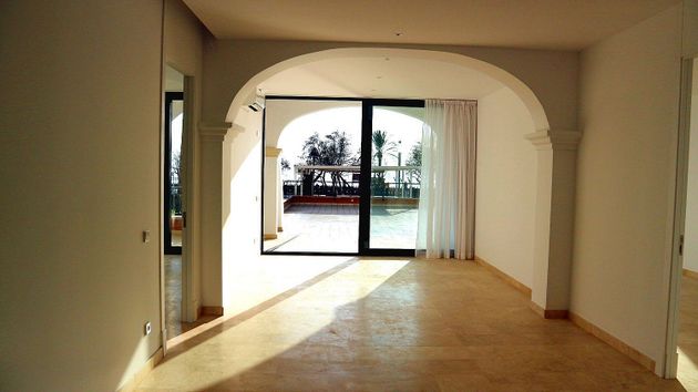 Foto 2 de Piso en alquiler en El Coll d'en Rabassa de 3 habitaciones con terraza y garaje