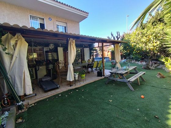 Foto 1 de Casa en venda a calle Diana de 5 habitacions amb terrassa i piscina