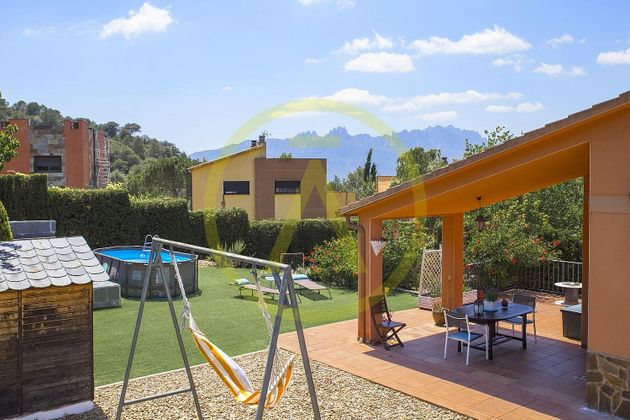 Foto 2 de Xalet en venda a Rellinars de 4 habitacions amb terrassa i piscina