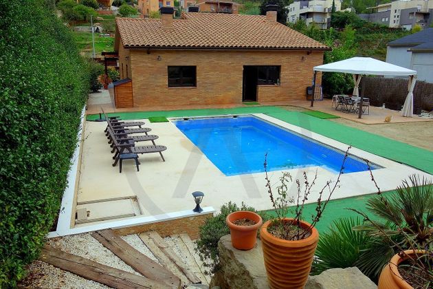 Foto 2 de Xalet en venda a Viladecavalls de 4 habitacions amb piscina i garatge