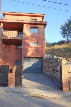 Foto 1 de Xalet en venda a Castellnou - Can Mir - Sant Muç de 3 habitacions amb terrassa i garatge