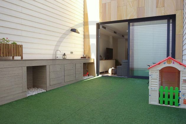 Foto 2 de Casa en venta en Ca n'Aurell de 4 habitaciones con terraza y piscina
