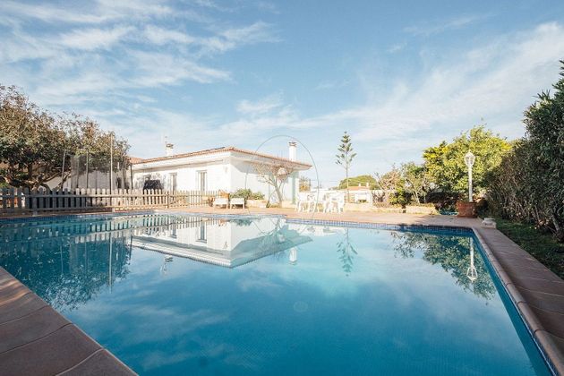 Foto 1 de Xalet en venda a Cala Blanca de 3 habitacions amb terrassa i piscina