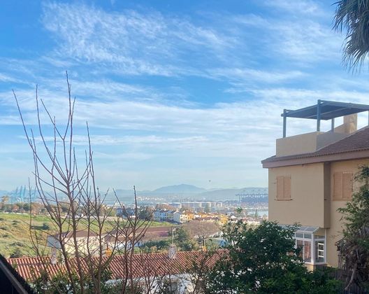 Foto 1 de Pis en venda a San García de 4 habitacions amb terrassa i balcó